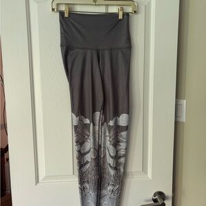 Stylish Gray Graphic Women's Leggings